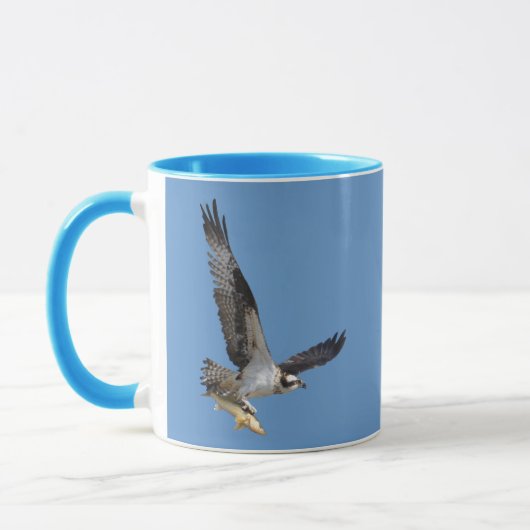 Mug Chasse au balbuzard pêcheur en vol pour le poisson (Gauche)