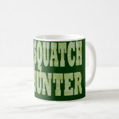 Mug Chasseur de squatch en camouflage (Devant droit)