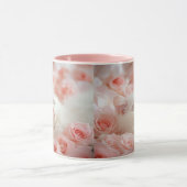 Mug Chat Blanc Mignon dans des Fleurs de Rose (Centre)