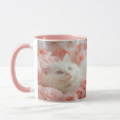 Mug Chat Blanc Mignon dans des Fleurs de Rose (Gauche)