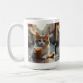 Mug Chat buvant du café dans une rue (Gauche)
