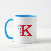 Mug Chat dans l'acte d'équilibre monogramme K (Gauche)