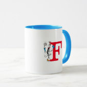 Mug Chat dans l'exploit d'équilibrage de monogramme F (Devant droit)