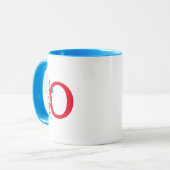 Mug Chat dans l'exploit d'équilibrage de monogramme O  (Devant gauche)
