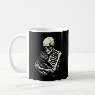 Mug Chat drôle de Halloween qui étreint un squelette p