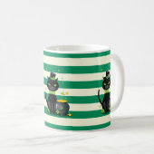 Mug Chat noir en cravate d'arc et casquette avec shamr (Devant droit)