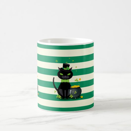 Mug Chat noir en cravate d'arc et casquette avec shamr (Centre)