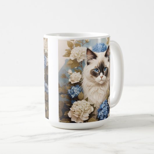 Mug Chat Ragdoll Avec Fleurs Bleues D'Hydrangée (Devant droit)