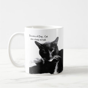 Mug Chat Smoking avec un Sourire Sournois 