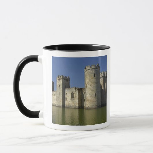 Mug Château de Bodiam (1385), reflété dans les douves, (Gauche)