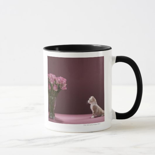 Mug Chaton regardant le vase de roses (Droite)