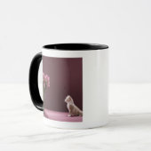 Mug Chaton regardant le vase de roses (Devant gauche)