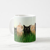 Mug Chats de Kitty dans l'herbe (Devant gauche)