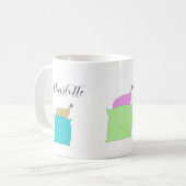 Mug Chats oreillers mignons illustration monogrammée (Devant gauche)