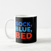 Mug Chaussette Bleue Lit Mème Drôle (Gauche)