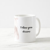 Mug Chaussons de ballon rose pâle (Devant droit)