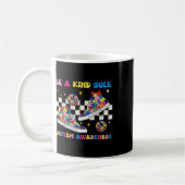 Mug Chaussure de sensibilisation à l'autisme Sois une  (Gauche)