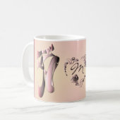 Mug Chaussures de talon de ballet rose avec Monogramme (Devant gauche)