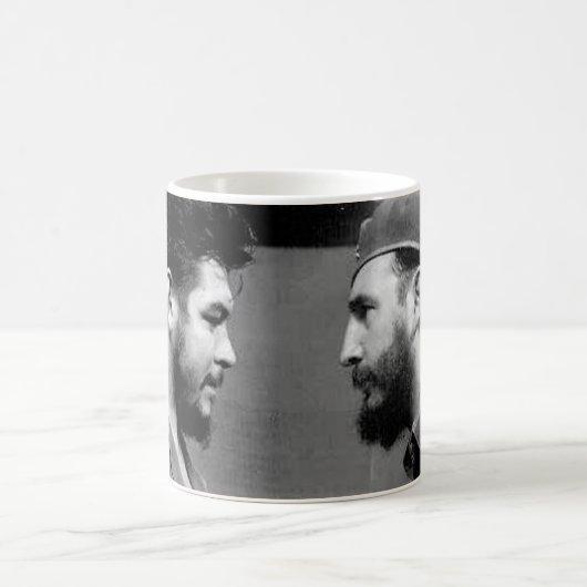 Mug Che et Fidel (Centre)