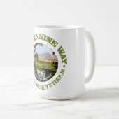 Mug Chemin de pin (rd) (Devant droit)