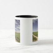 Mug Chemin d'exploitation tortillant entre les champs (Centre)