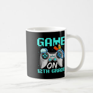 Mug Chemises de douzième année Game On, dos de garçon