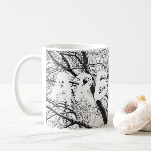 Mug Chêne neigeux silhouette mono (Avec donut)