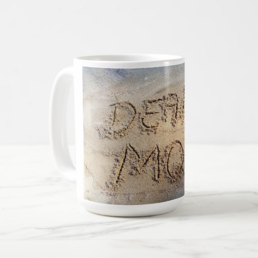 Mug Chère maman, le sable écrit la plage amour muet (Devant gauche)