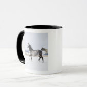 Mug cheval blanc en hiver (Devant gauche)
