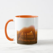 Mug Cheval d'AQHA frôlant au coucher du soleil (Gauche)