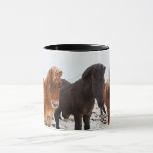 Mug Cheval islandais en hiver en Islande (Centre)