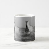 Mug Chevaux blancs, photo en noir et blanc (Centre)