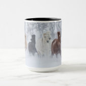 Mug Chevaux courant à travers la neige (Centre)