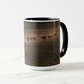 Mug Chevaux Sauvages Marchant Vers Le Désert (Devant droit)