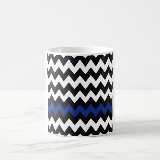 Mug Chevron noir, blanc et bleu royal – Accent zigzag (Centre)