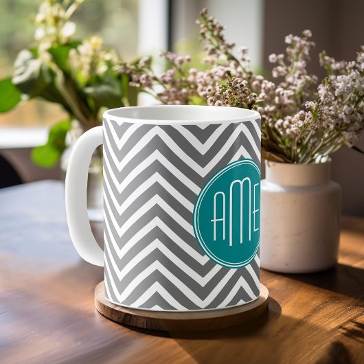 Mug Chevrons turquoises au charbon de bois Monogramme 