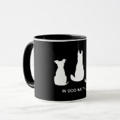Mug Chez le chien, nous faisons confiance aux Amoureux (Devant gauche)