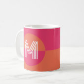 Mug Chic Monogramme Géométrique Moderne Orange Rose (Devant gauche)