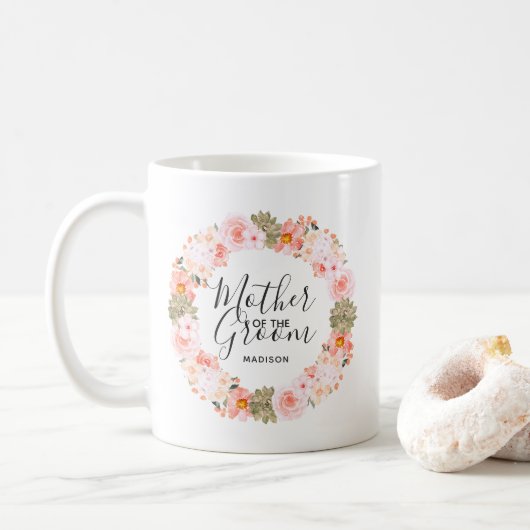 Mug Chic Peach Mint Floral Wreath Mère du Groom (Avec donut)