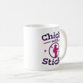 Mug Chicks avec bâtons Golf Golfing Femmes (Devant droit)