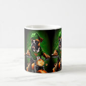 Mug Chien Boxer Conduisant un Vélo St. Patrick's Day (Centre)