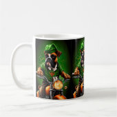 Mug Chien Boxer Conduisant un Vélo St. Patrick's Day (Gauche)