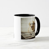Mug Chien dans la routine de matin (Devant droit)