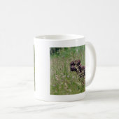 Mug Chien dans l'herbe haute (Devant droit)