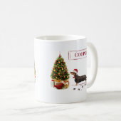 Mug Chien de Noël noir et Tan Dachshund drôle (Devant droit)