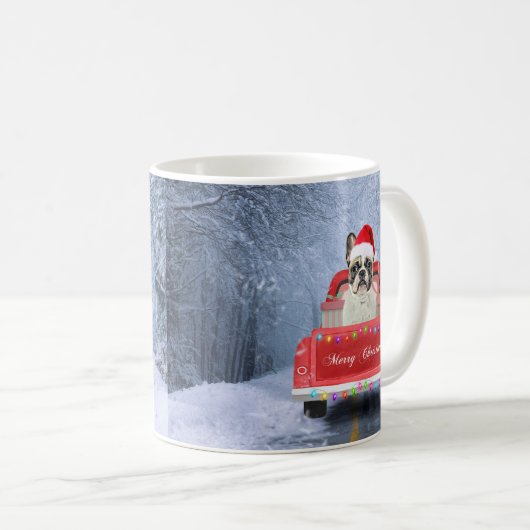 Mug Chien de taureau français en neige assis à Noël (Devant droit)