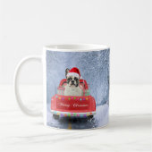Mug Chien de taureau français en neige assis à Noël (Gauche)