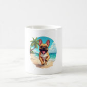Mug Chien de taureau français sur une plage (Centre)