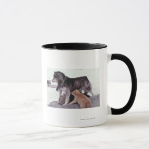 Mug Chien de traîneau avec des ordures des chiots