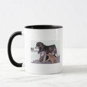 Mug Chien de traîneau avec des ordures des chiots (Gauche)